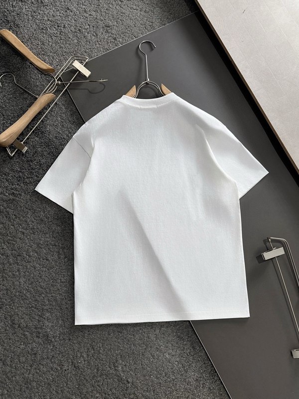 ブランドTシャツ全体デザイン